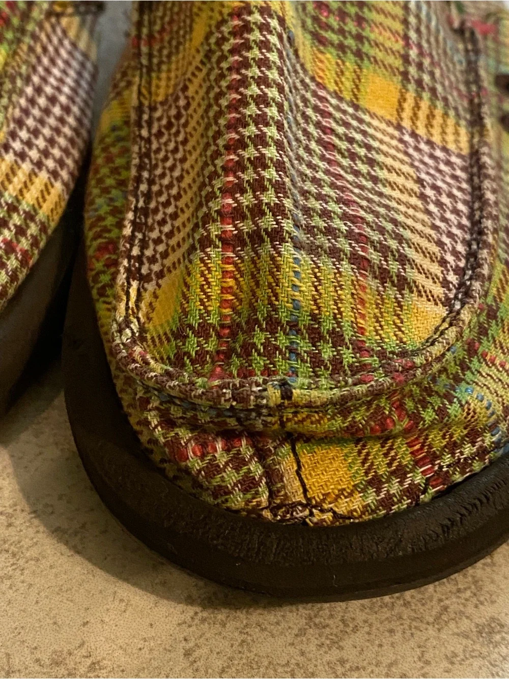 Sanuk casual slip